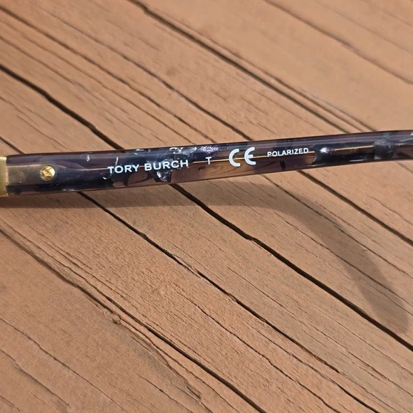 Tory Burch polarized sunglasses - Picture 5 of 9